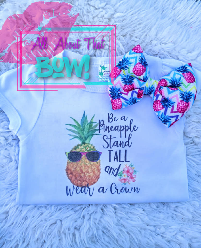 Pineapple Crown Graphic T