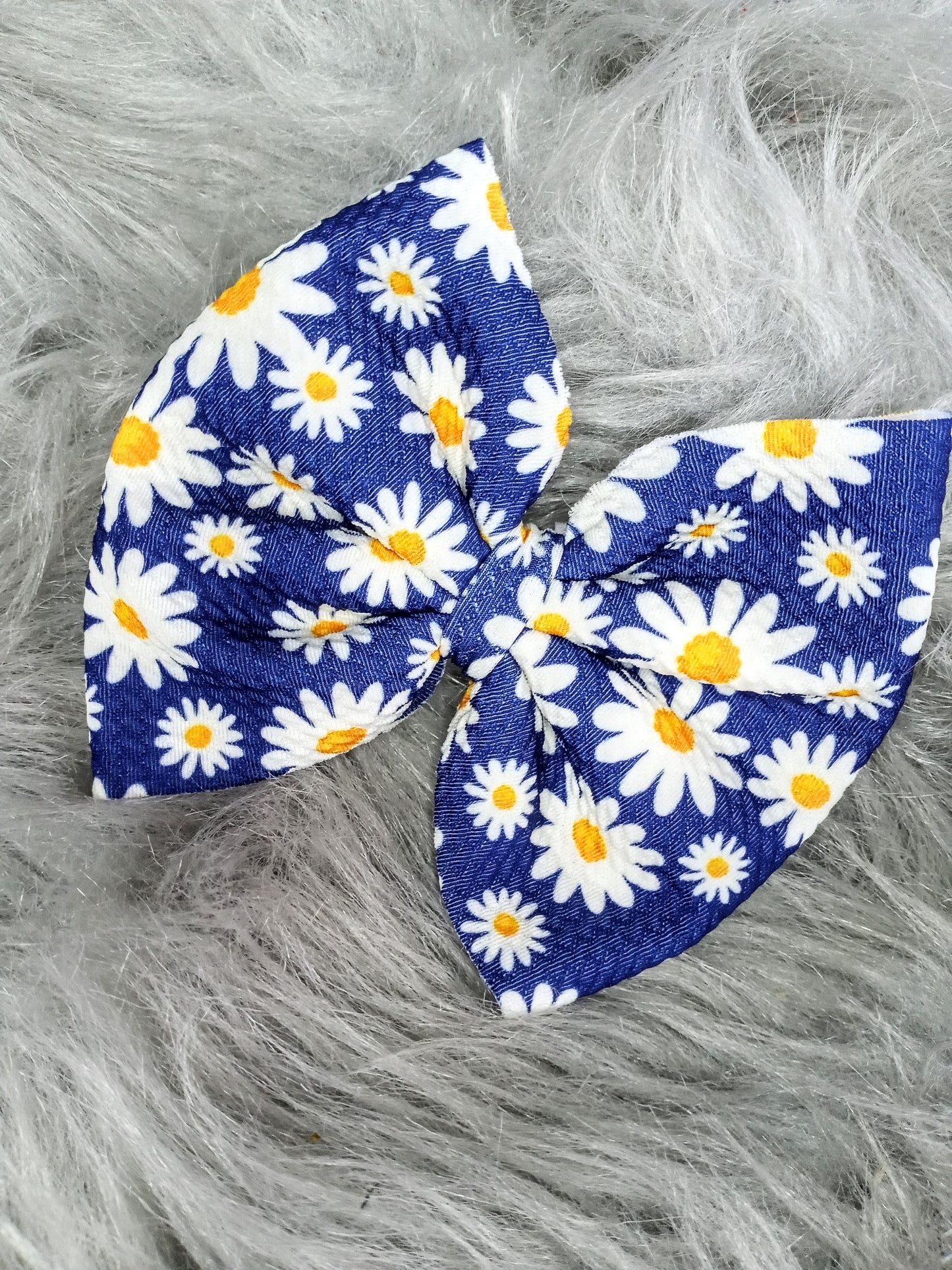 Daisy Print Bow