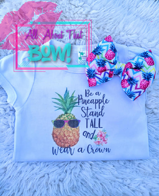 Pineapple Crown Graphic T